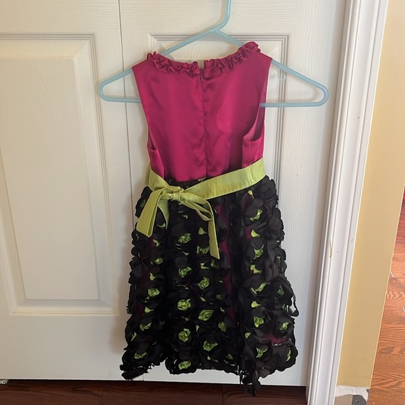 Children’s bright formal dress - Picture 2 of 2